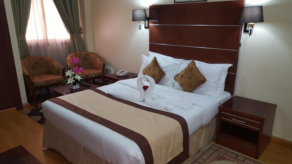 دبي London Crown 2 Hotel Apartments المظهر الخارجي الصورة