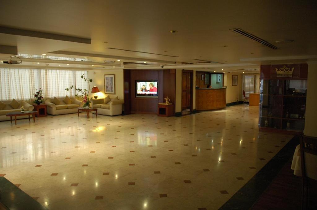 دبي London Crown 2 Hotel Apartments المظهر الخارجي الصورة
